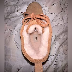 Ugg slipper boots